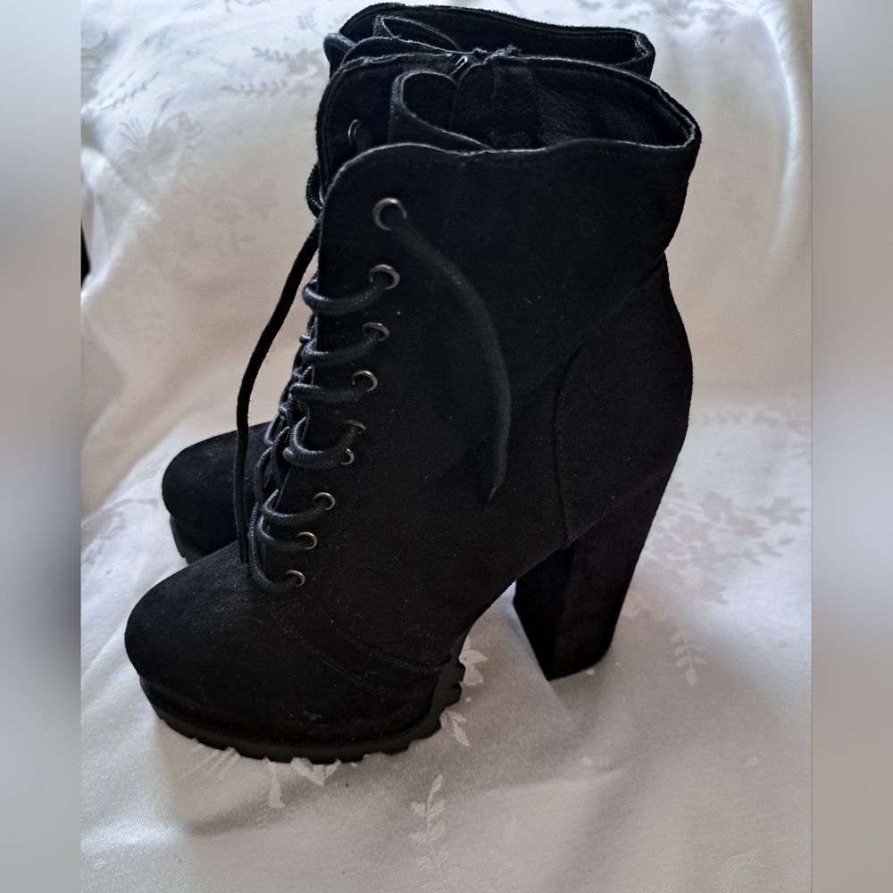Black Wild Diva Stiletto Boots Size 7.5